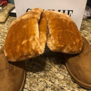 Tan "Ugg" style boots  6033  NWT Boutique